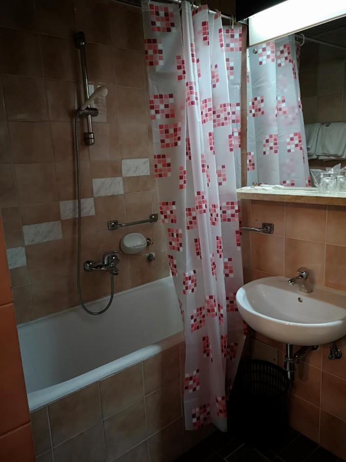 Motel Plitvice Zagreb Buitenkant foto